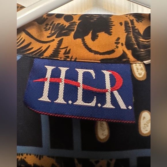 Patterned button up shirt - 100% polyester - Picture 6 of 8